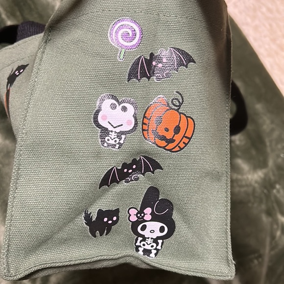 NEW Halloween Hello kitty mini tote - Picture 4 of 4